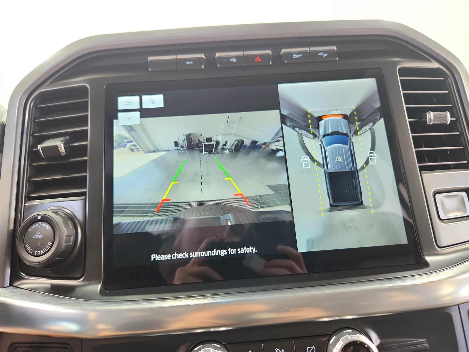 2022 Ford F-150 Lariat photo 29
