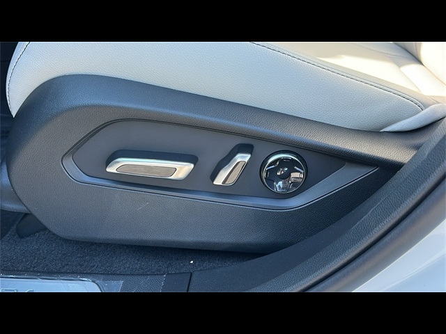 2025 Acura RDX Base photo 11