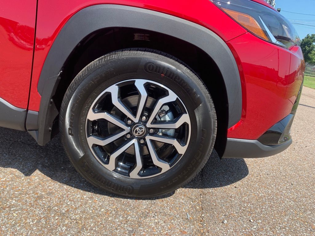 2025 Toyota Corolla Cross Hybrid SE photo 9