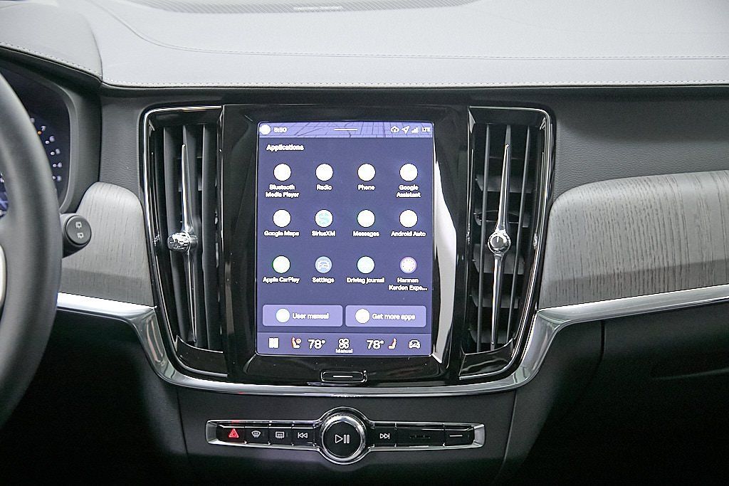 2026 VOLVO V90CC - Image 30