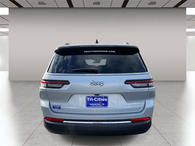 2025 Jeep Grand Cherokee Laredo photo 4