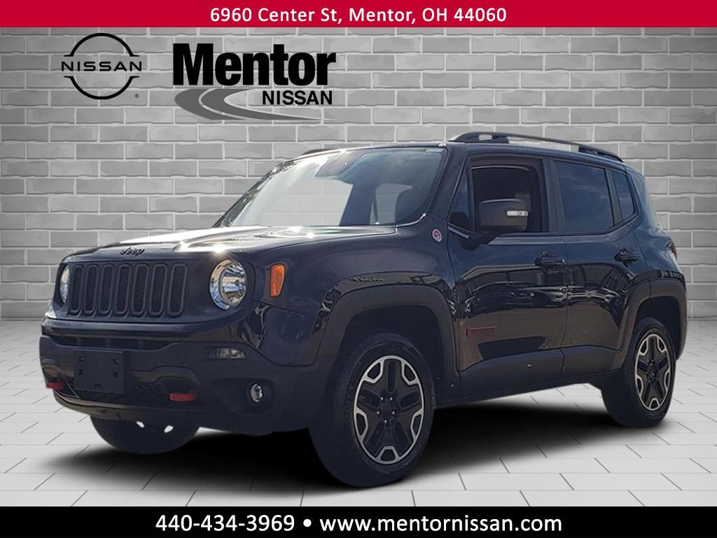 2017 Jeep Renegade Trailhawk photo 3