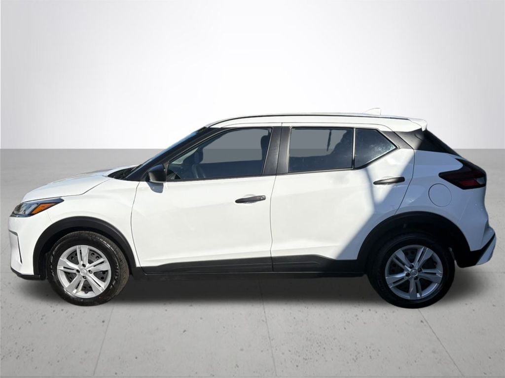 2024 Nissan Kicks S photo 11