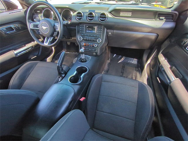 2015 Ford Mustang V6 photo 13