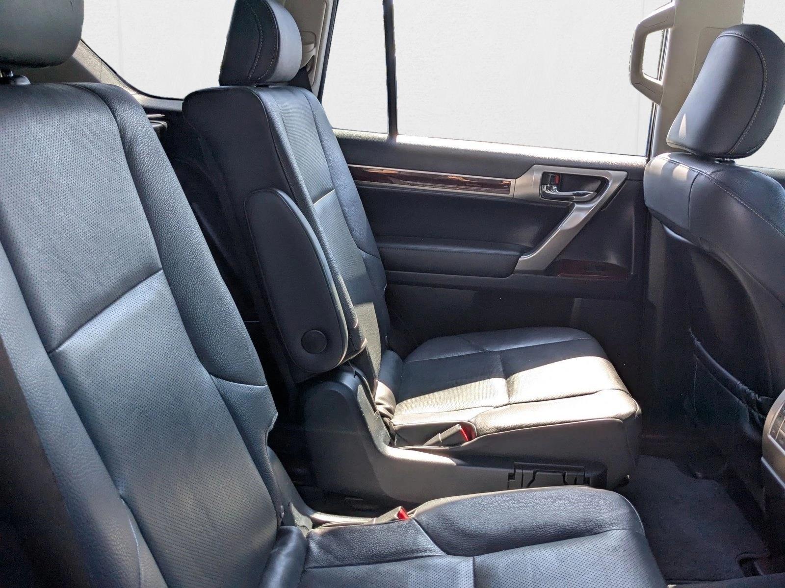 2019 Lexus GX 460 photo 18