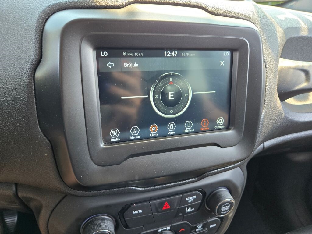 2021 Jeep Renegade Latitude photo 22
