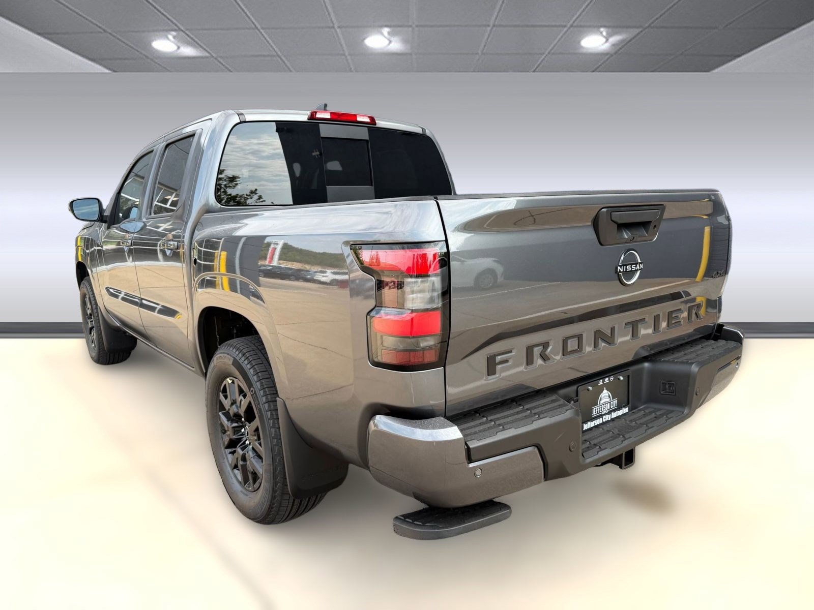 2026 Nissan Frontier Crew Cab SV photo 3