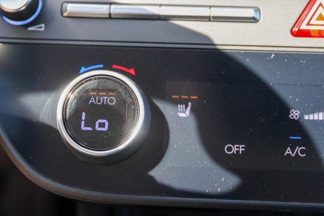 New 2025 Gray Hyundai SEL Convenience image 17