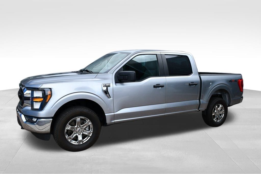 2023 Ford F-150 XLT photo 2