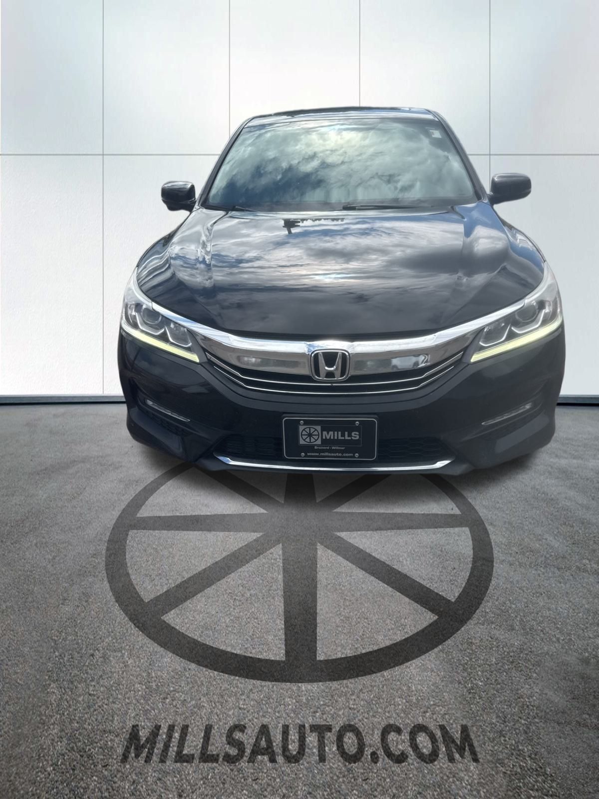 Used 2017 Honda Accord EX-L with VIN 1HGCR2F8XHA034238 for sale in Baxter, Minnesota