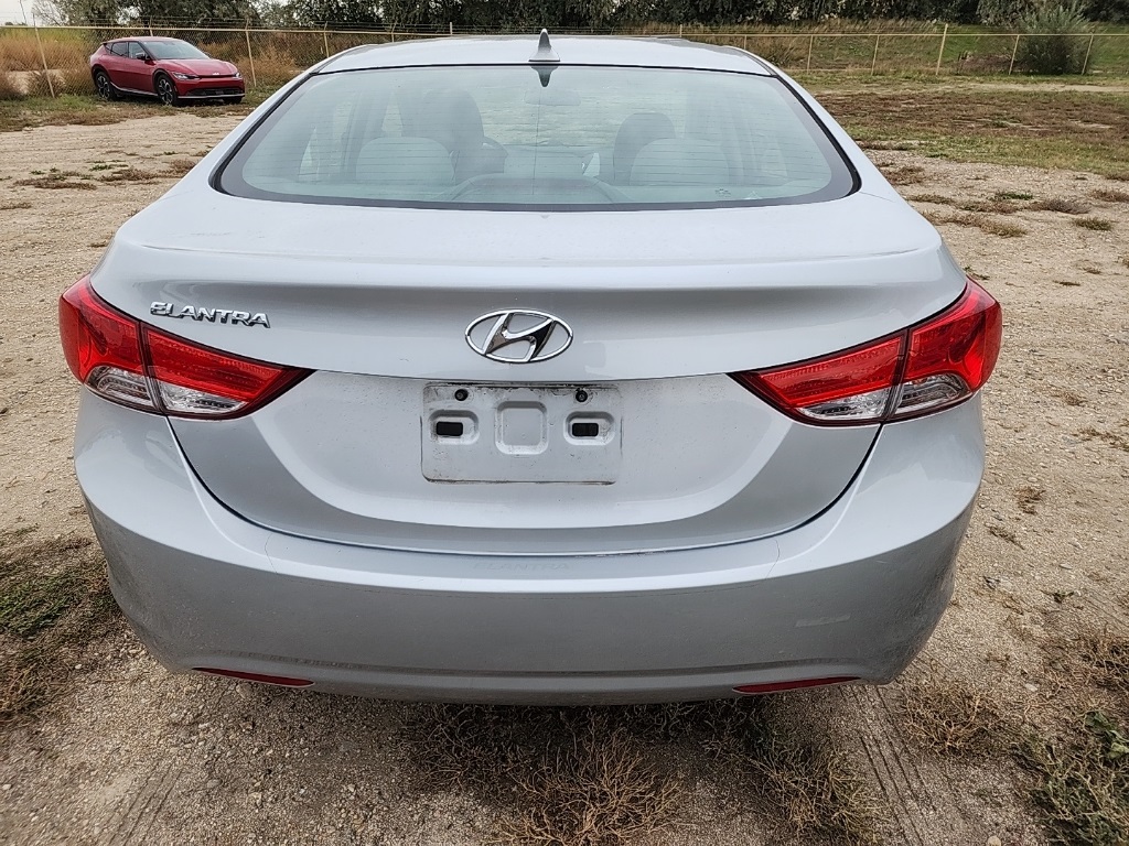 2013 Hyundai Elantra GLS photo 4