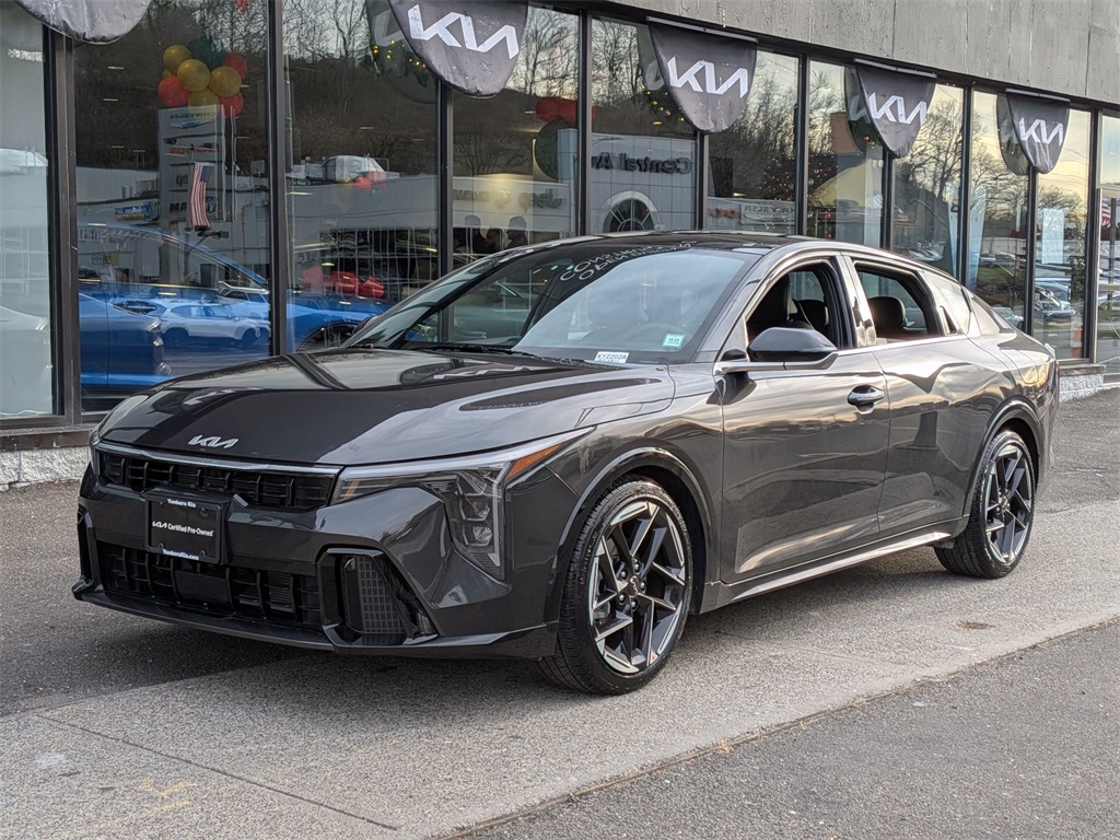 2025 Kia K4 GT-Line's photo