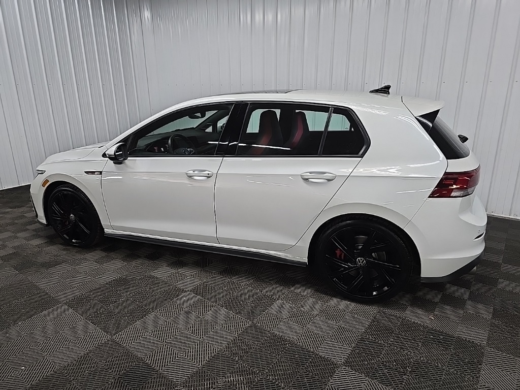 2022 Volkswagen Golf GTI SE photo 4