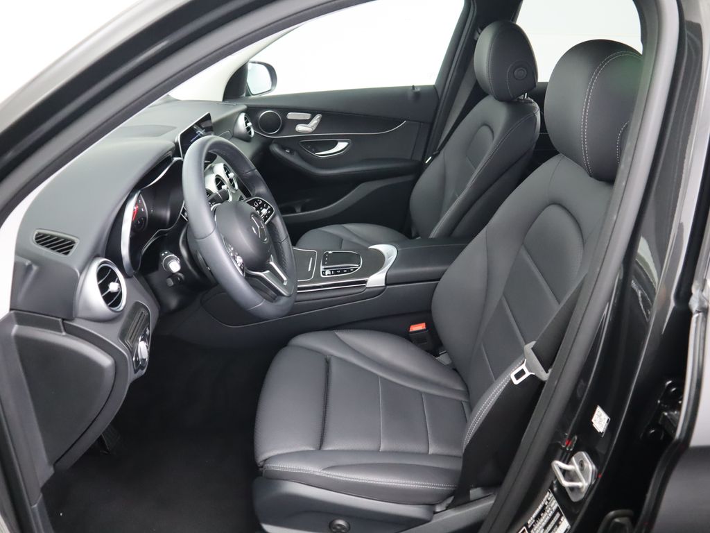 2022 Mercedes Benz GLC 300 photo 18
