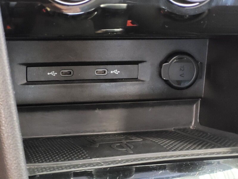 2023 Volkswagen Taos SE photo 24