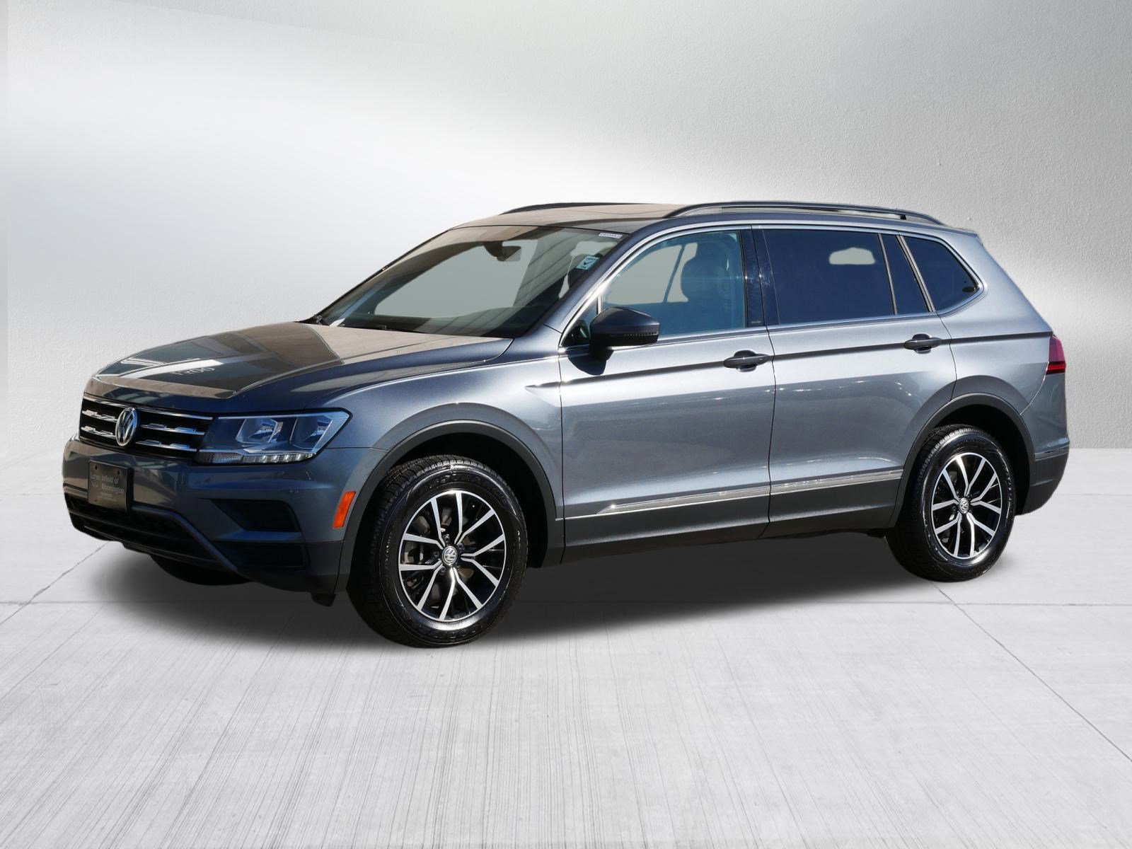 2021 Volkswagen Tiguan R-Line Black SEL photo 3