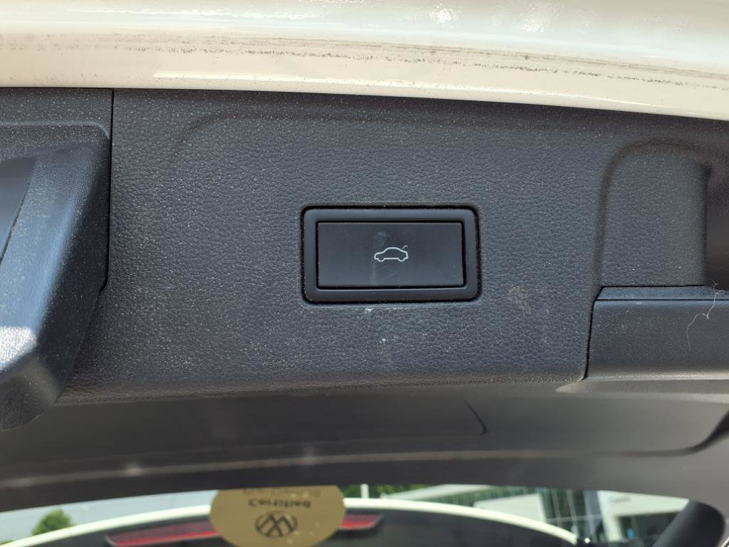 2024 Volkswagen Atlas Peak Edition SE Technology photo 22