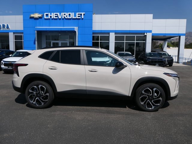 2026 Chevrolet Trax photo 2