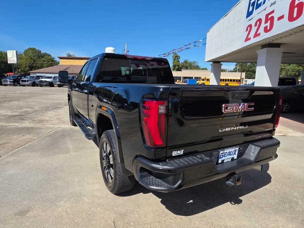 2024 Gmc Sierra HD Denali photo 2