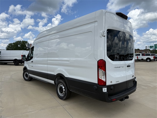 2025 Ford Transit photo 3