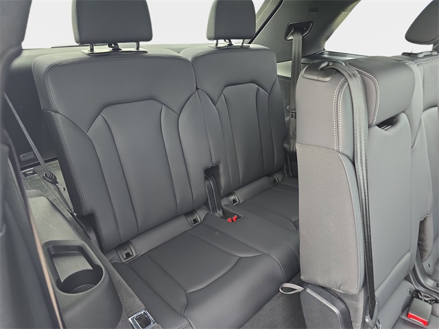 2025 Audi Q7 55 Premium Plus photo 12