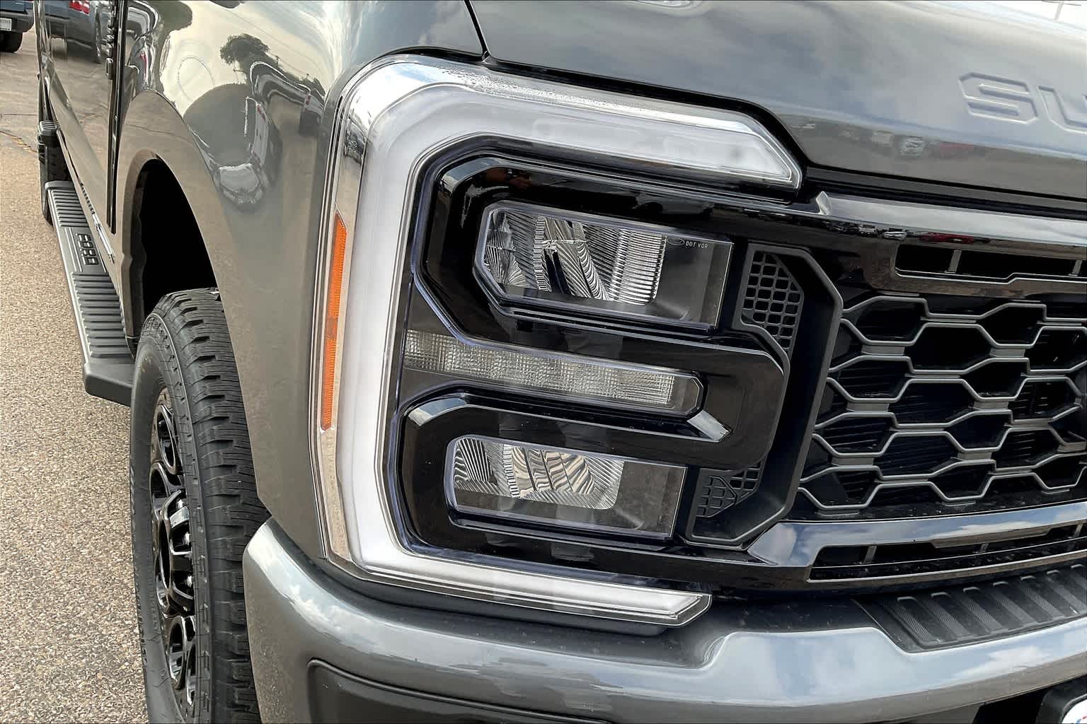 2025 Ford F-250 Lariat photo 12