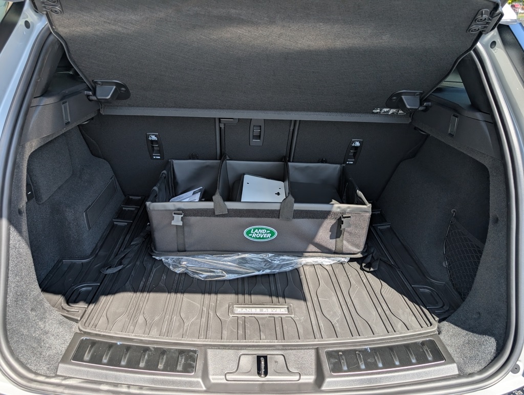 2026 Land Rover Range Rover Evoque Dynamic SE photo 24