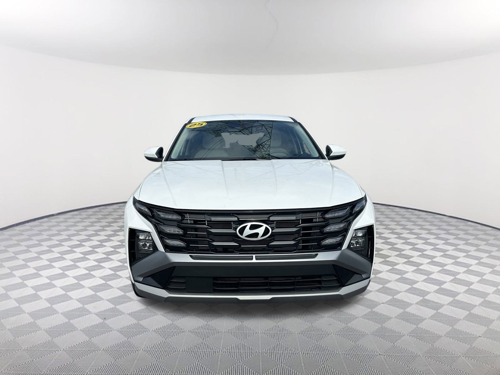 2025 Hyundai Tucson SE photo 2