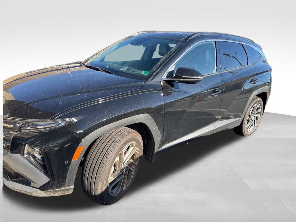 2025 Hyundai Tucson Limited photo 2