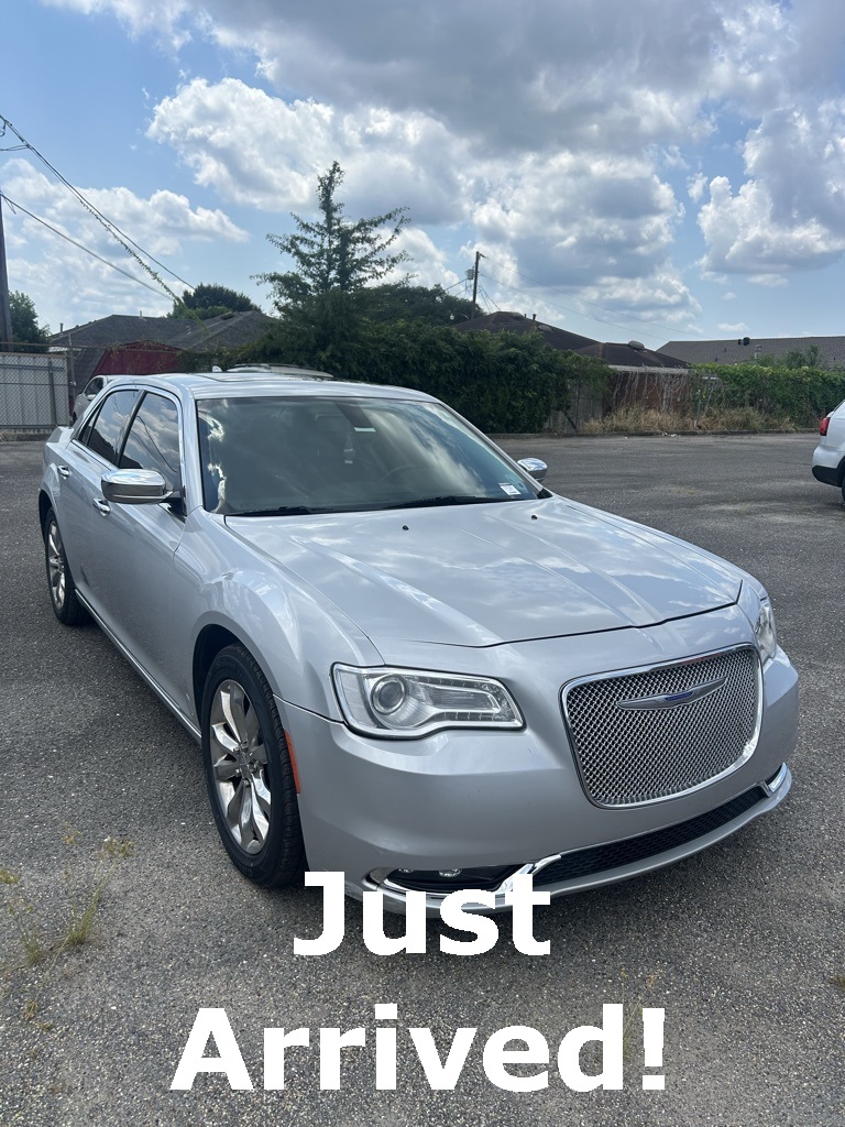 2020 Chrysler 300 Limited photo 4