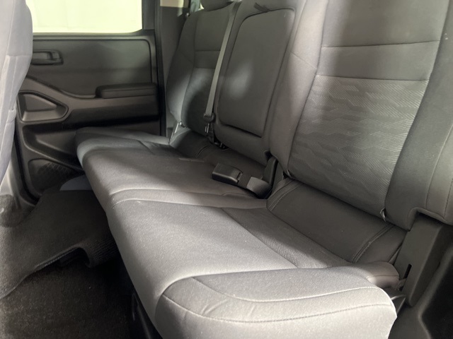 2022 Nissan Frontier S photo 26