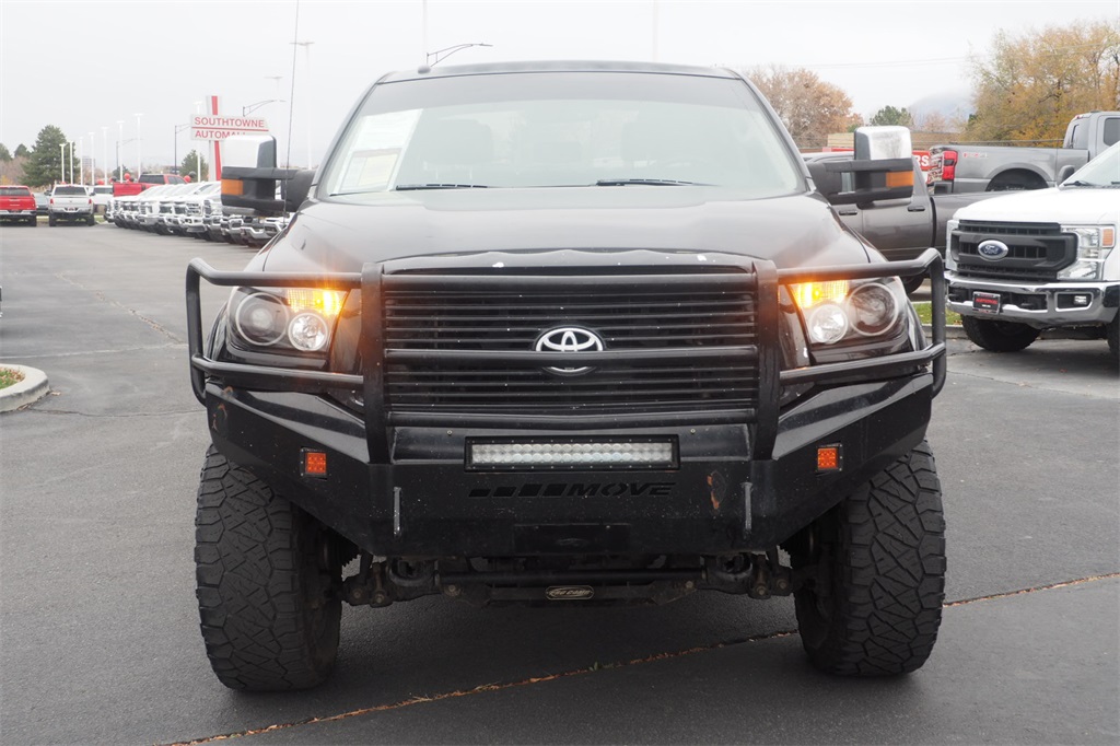 2013 Toyota Tundra CrewMax photo 2