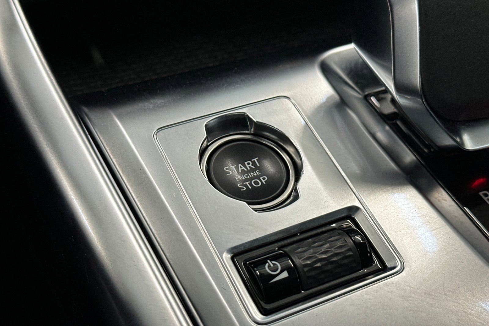 2023 Jaguar XF SE photo 27