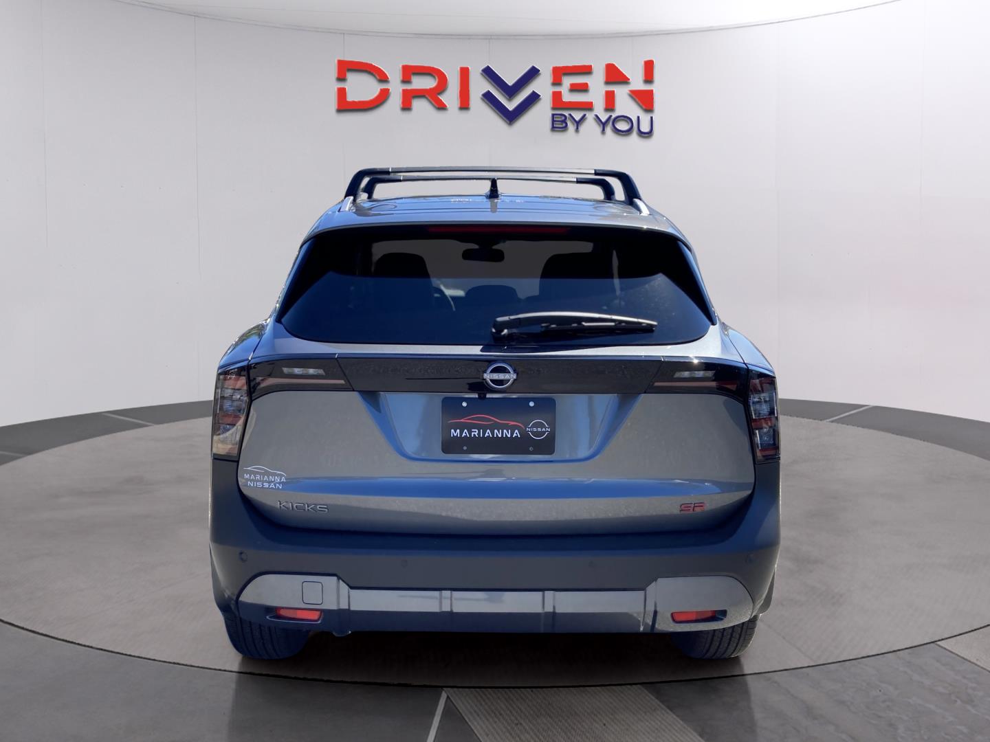 2026 Nissan Kicks SR photo 4