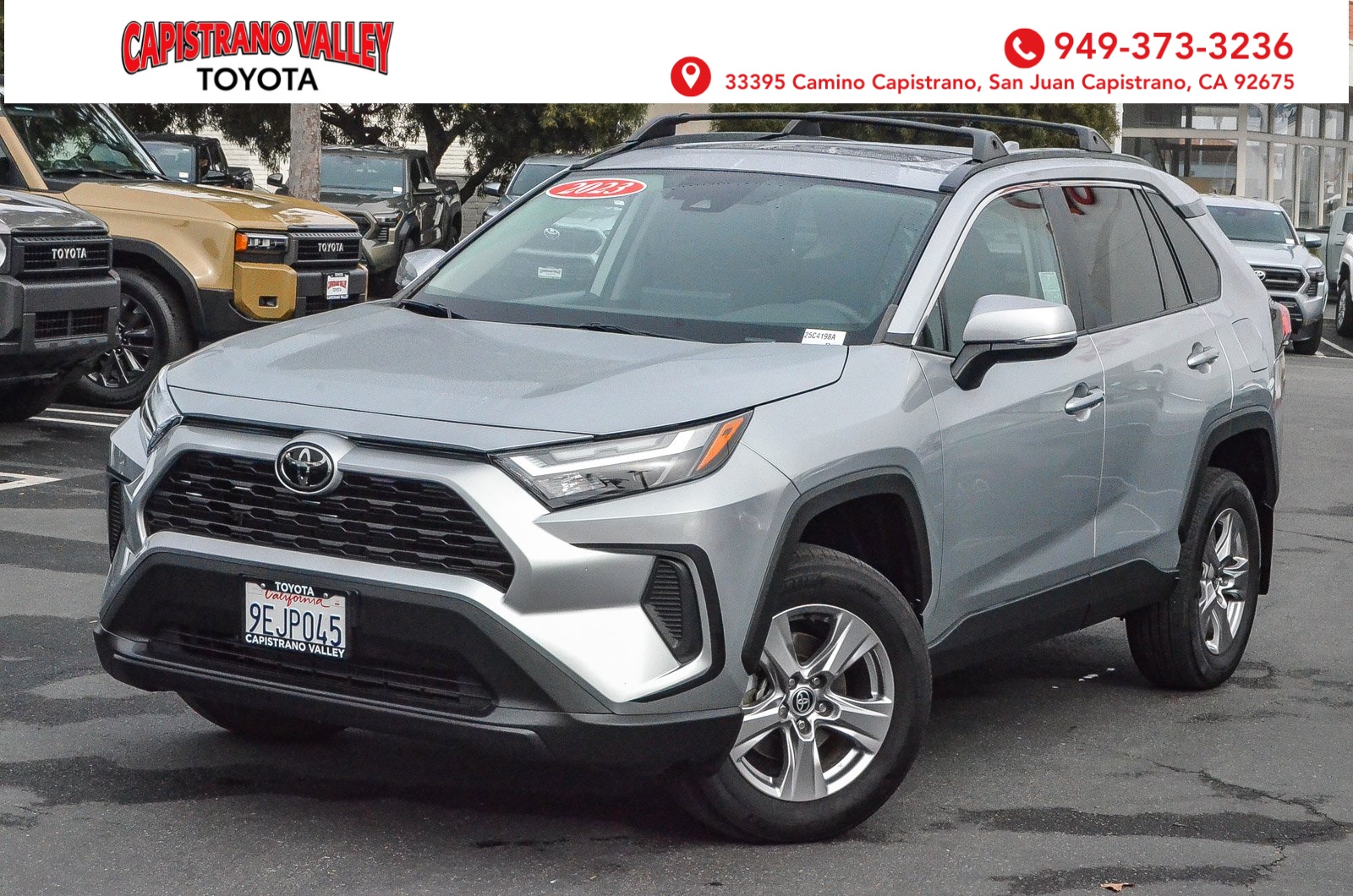 2023 Toyota RAV4 XLE's photo