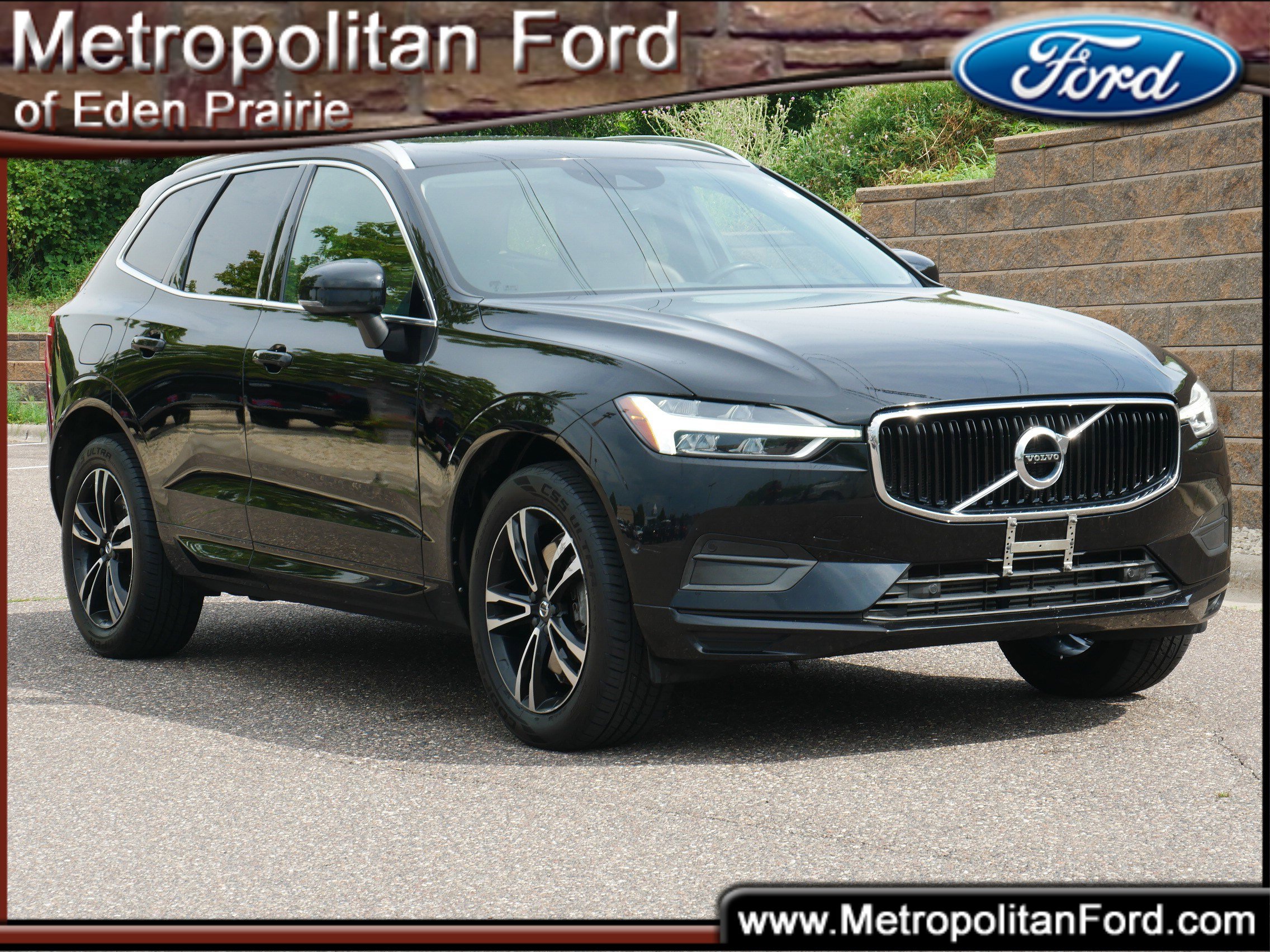 Used 2019 Volvo XC60 Momentum with VIN LYVA22RK8KB229210 for sale in Eden Prairie, Minnesota