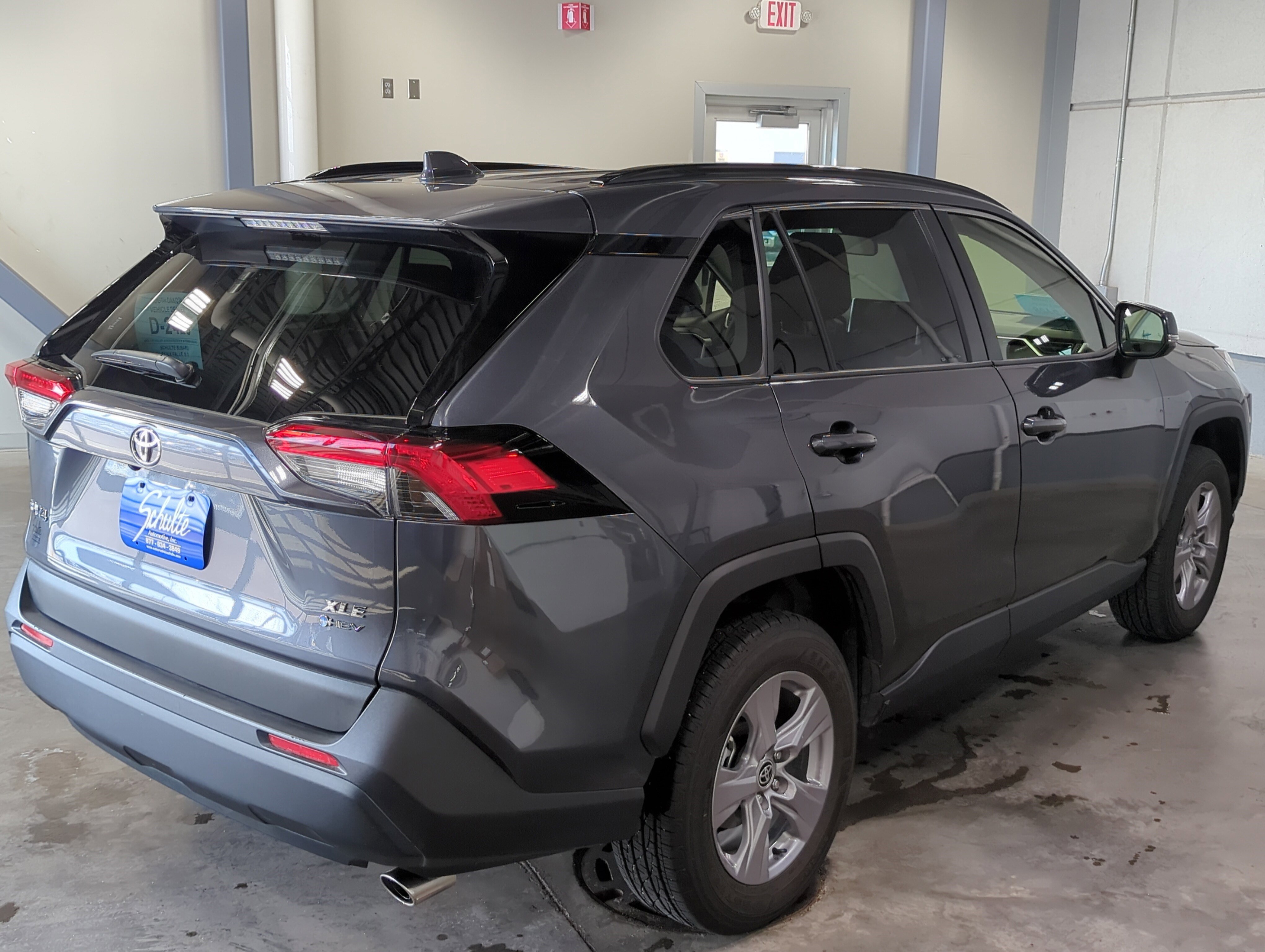 2025 Toyota RAV4 Hybrid XLE photo 25