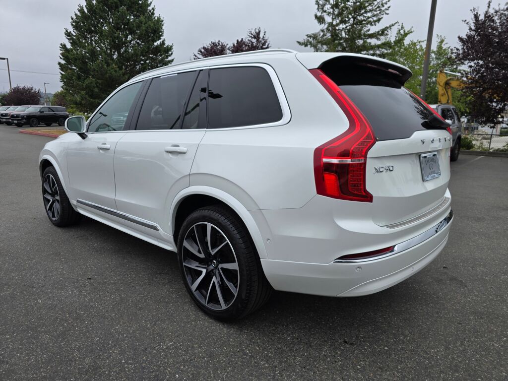 2024 Volvo XC90 Plus photo 4