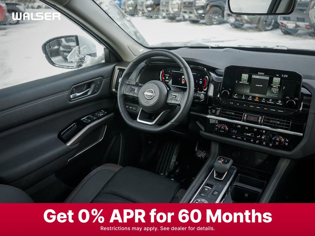 2025 Nissan Pathfinder Platinum photo 15