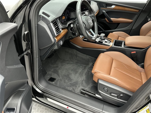 2022 Audi Q5 55 Premium Plus photo 3