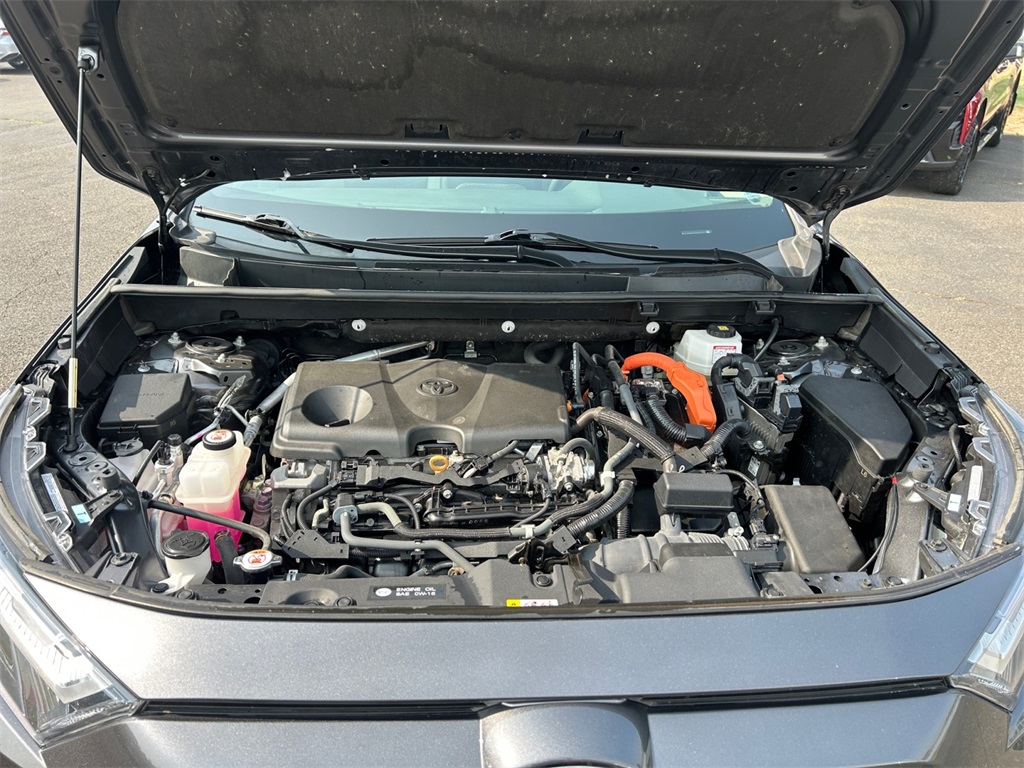 2022 Toyota RAV4 Hybrid XLE photo 19