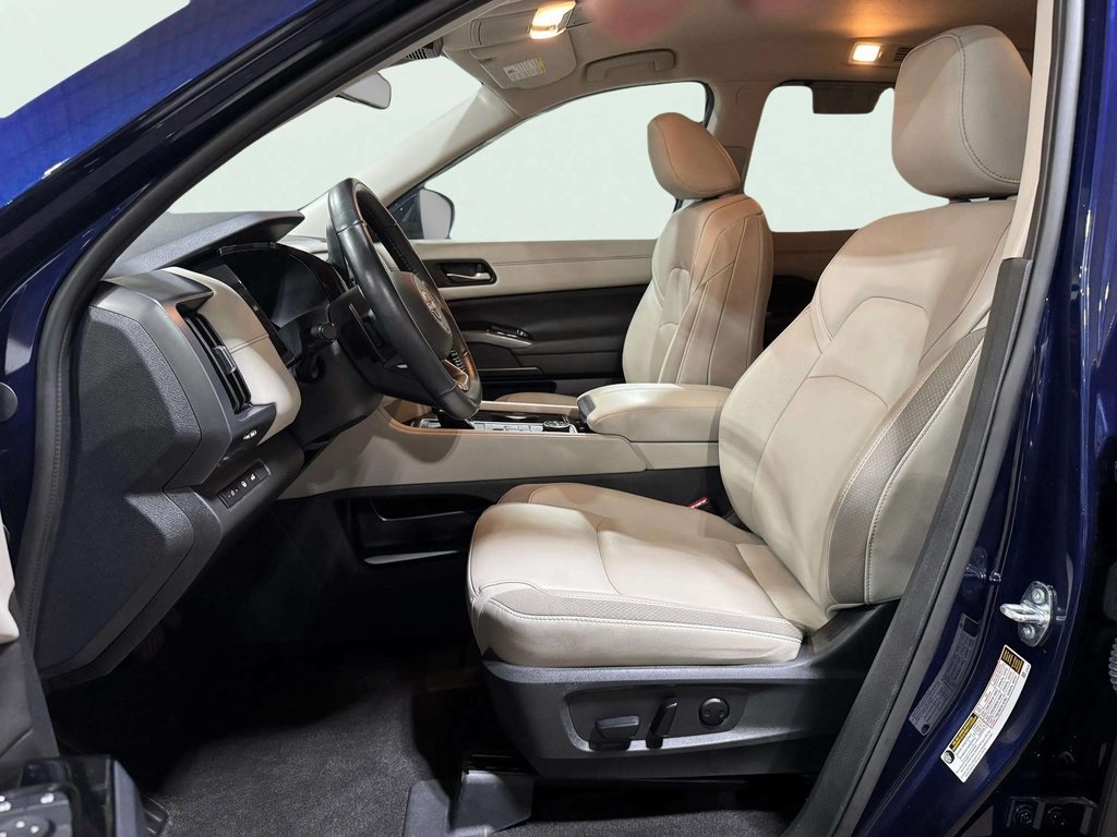 2023 Nissan Pathfinder SL photo 21