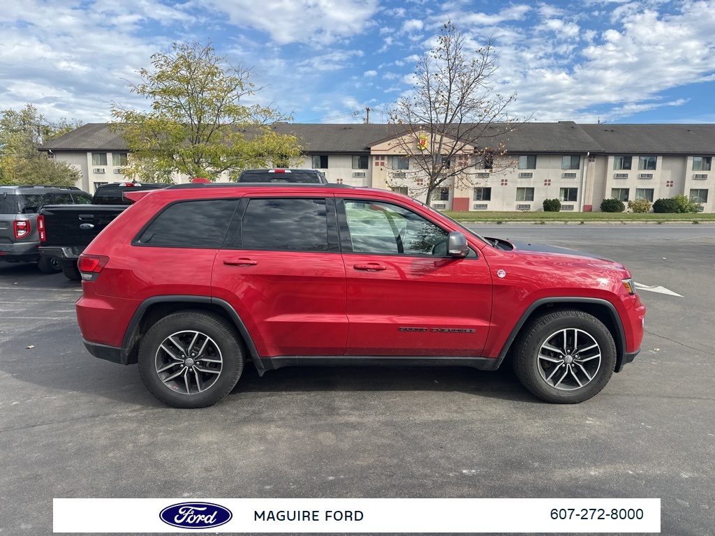 2018 Jeep Grand Cherokee Trailhawk photo 2