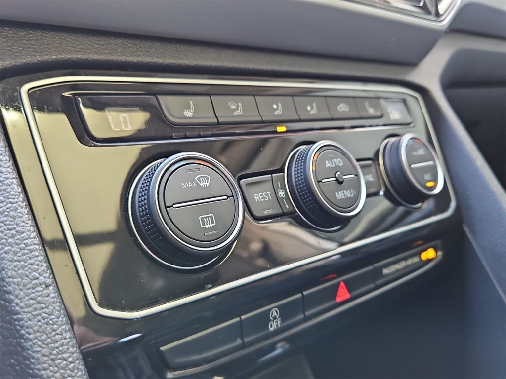 2022 Volkswagen Atlas V6 SE Technology photo 17