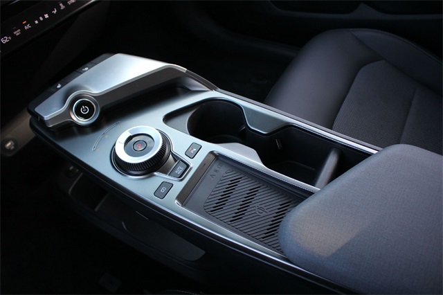 2024 Kia EV6 Light Wind photo 16