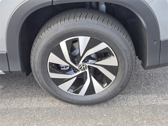 2025 Volkswagen Tiguan S photo 4