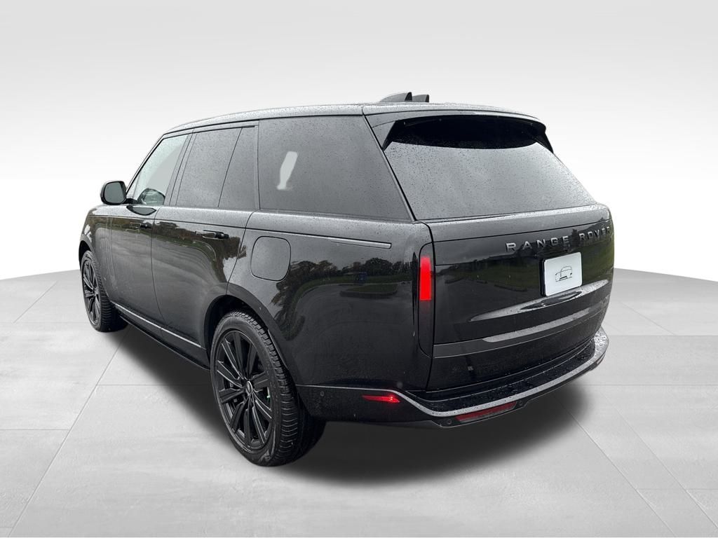 2025 Land Rover Range Rover SE photo 2