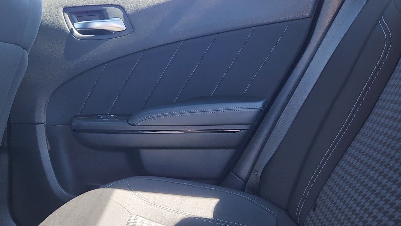 2023 Dodge Charger SXT photo 17