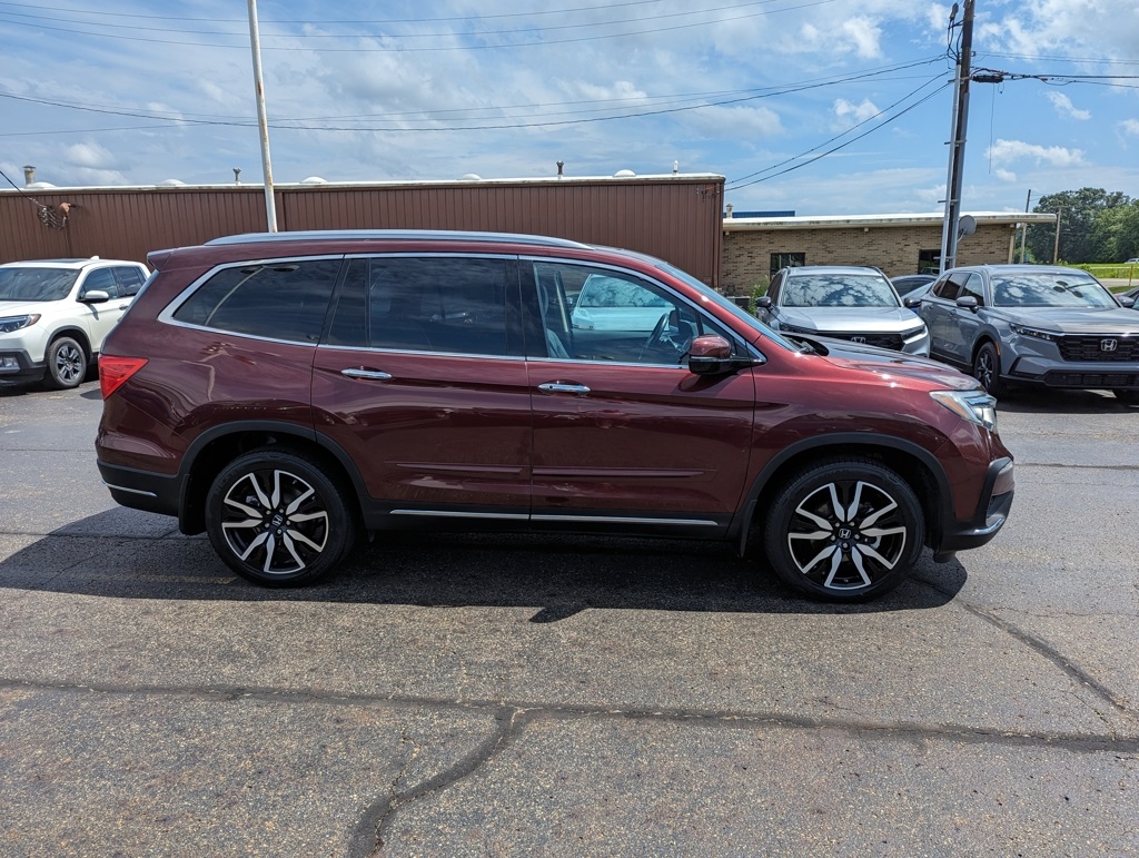 2022 Honda Pilot Touring photo 2