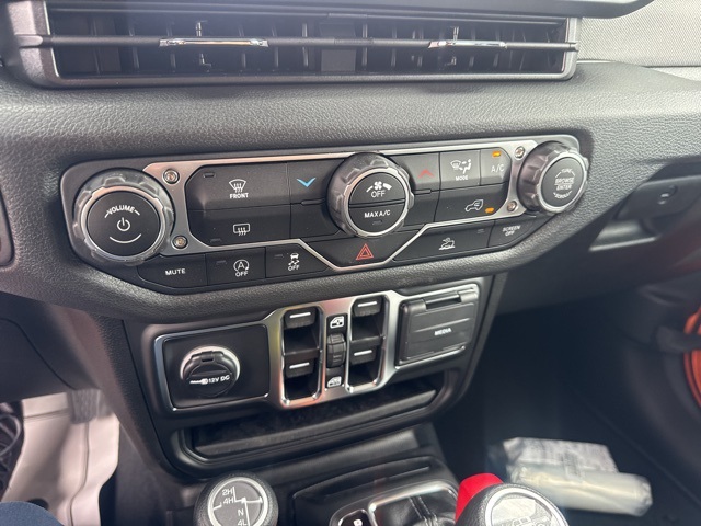 2025 Jeep Gladiator Sport S photo 16